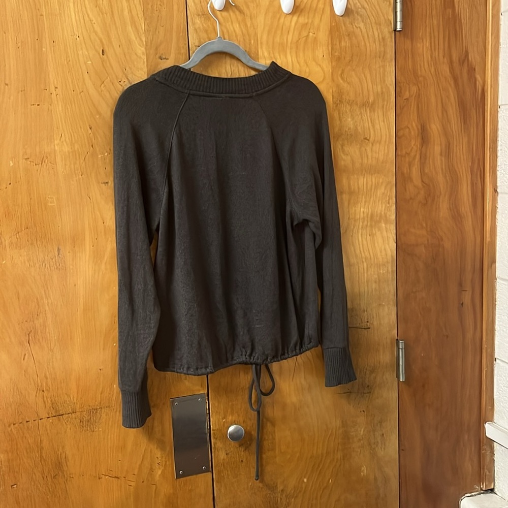 Sweater - Picture 5 of 5